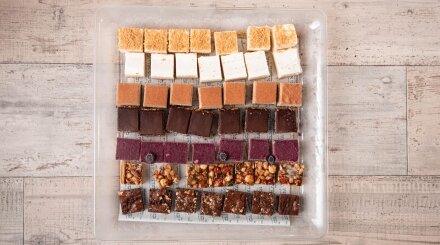 מגש מיקס קוביות עוגה