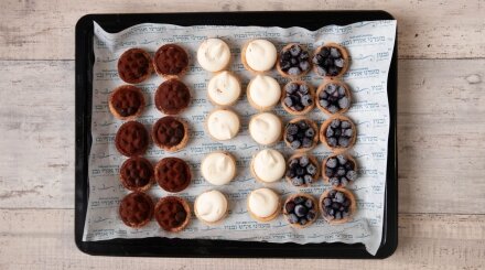 מגש מיני פאי שוקולד ולימון מרנג פרווה