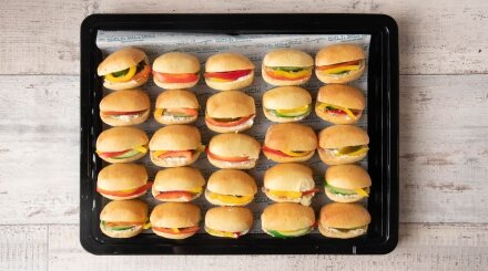 מיקס לחמניות ביס במילוי טונה וגבינות